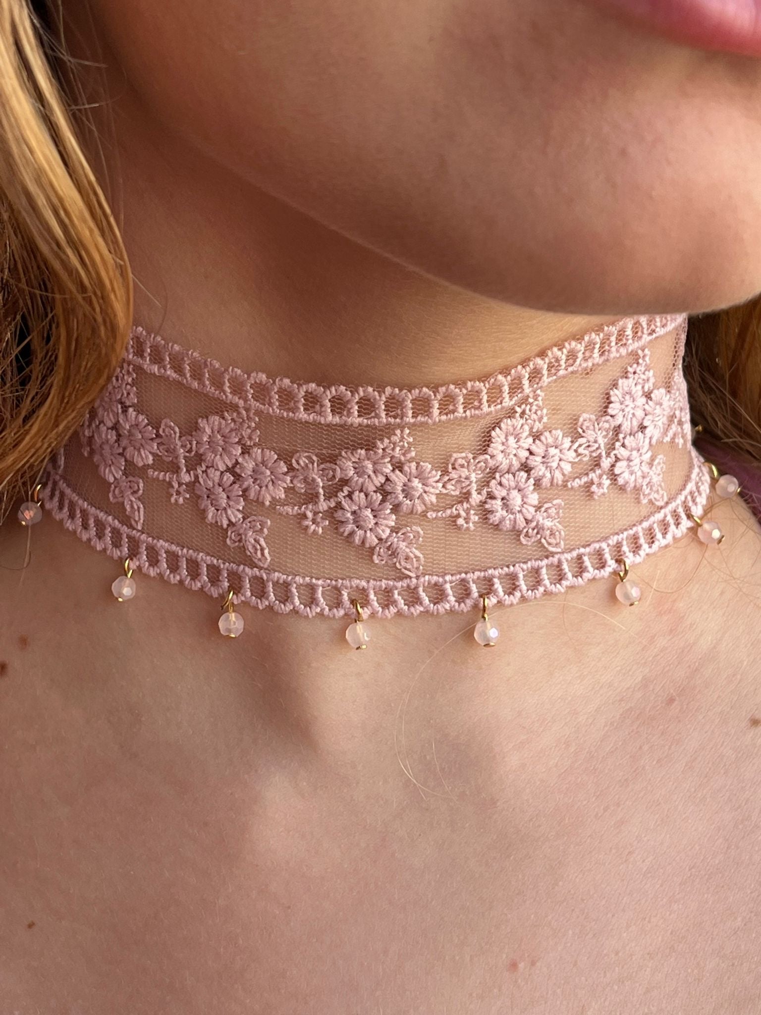 Choker Encaje Rosé