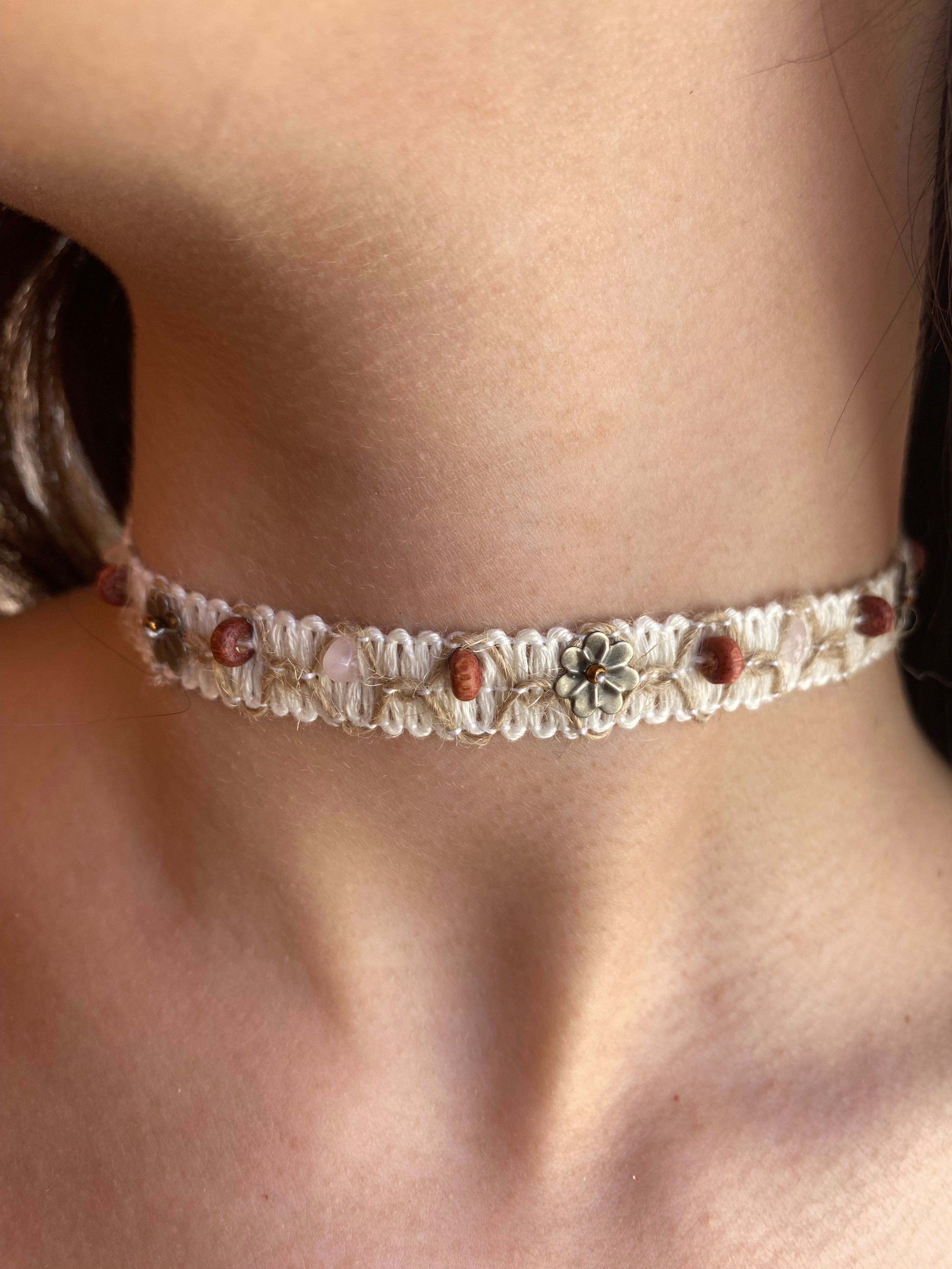 Choker ivory meadow