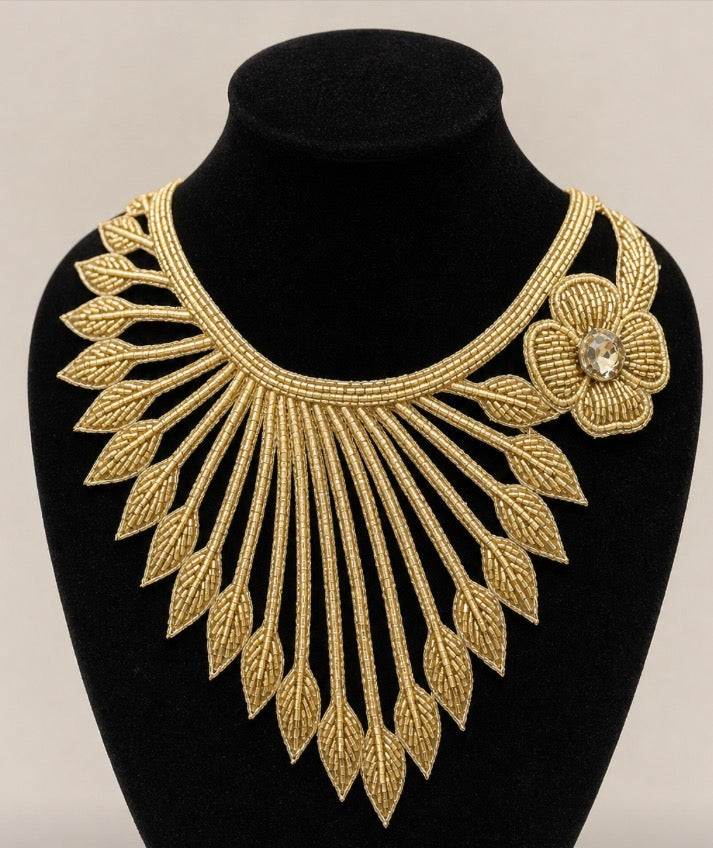 Choker Alas Doradas